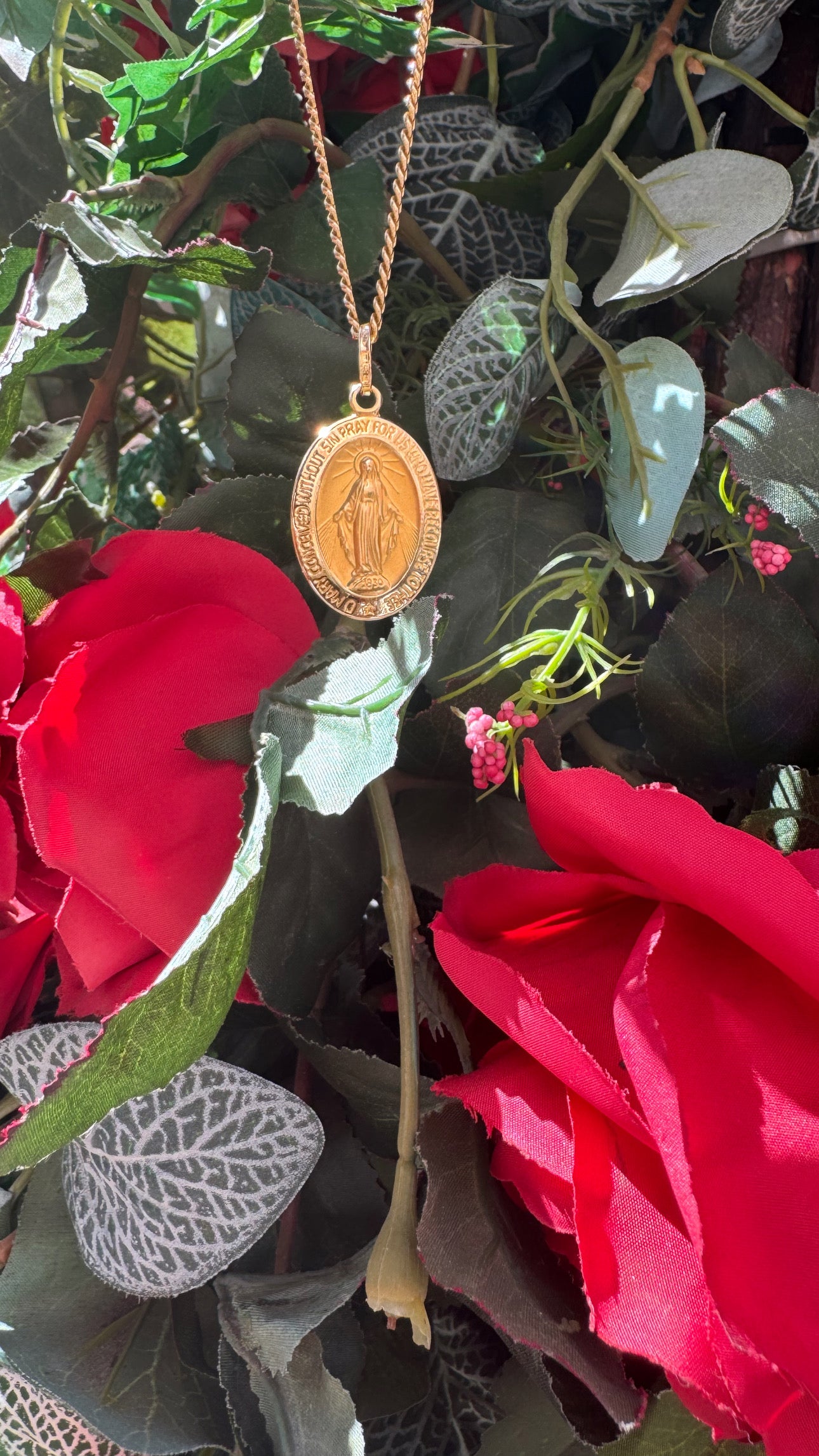 Ave Maria Pendant (Medium)
